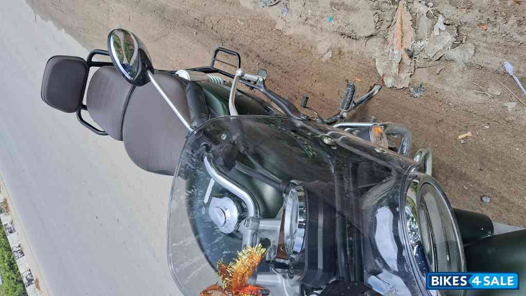 Green Honda CB350 DLX Pro Green Honda CB350 DLX Pro