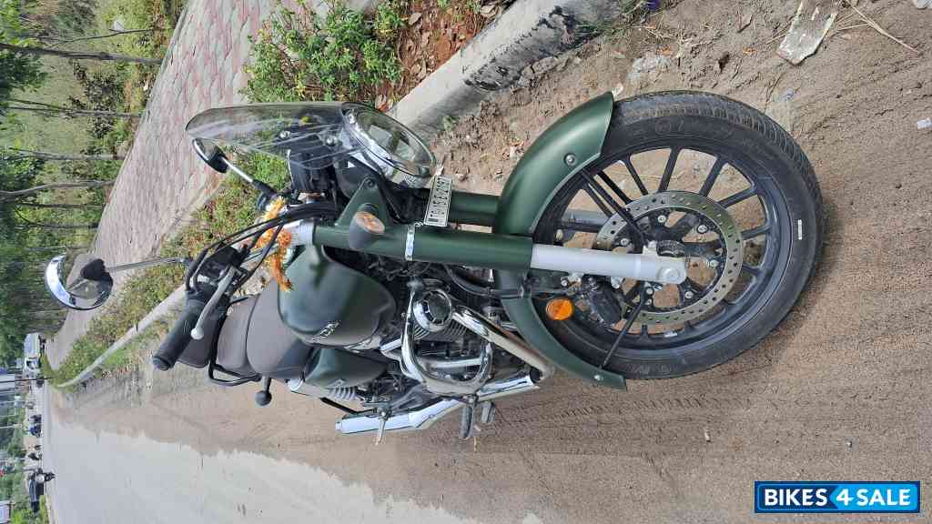 Green Honda CB350 DLX Pro Green Honda CB350 DLX Pro