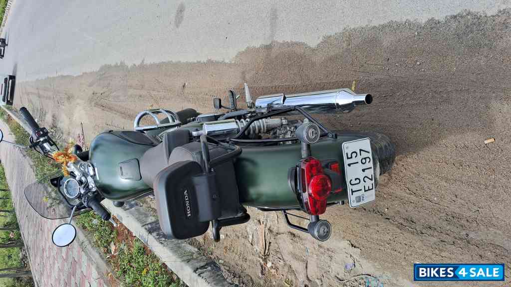 Green Honda CB350 DLX Pro Green Honda CB350 DLX Pro