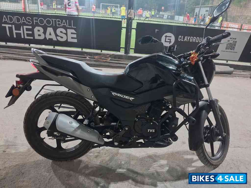 Wicked Black TVS Raider 125 Drum