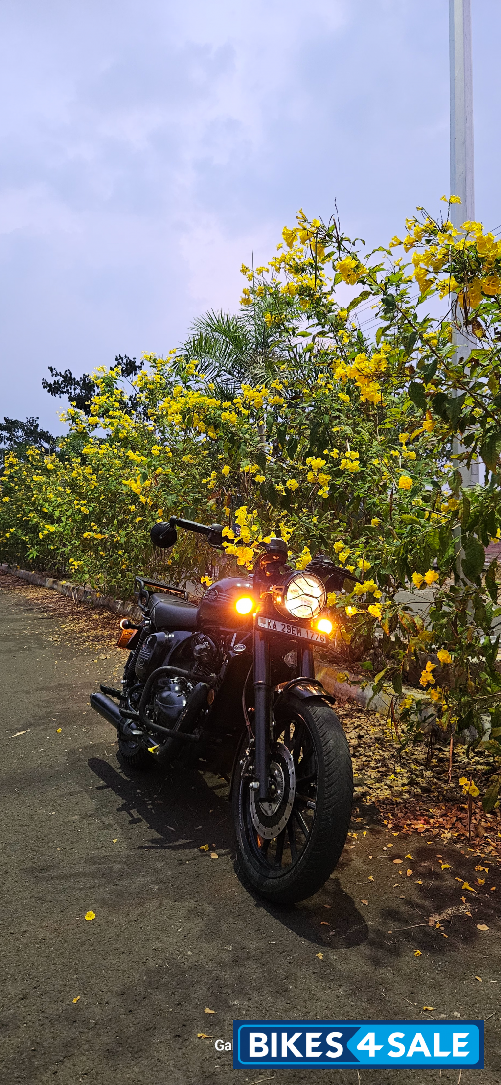 Jawa 42 Dual Channel ABS AllStar Black Jawa 42 Dual Channel ABS AllStar Black