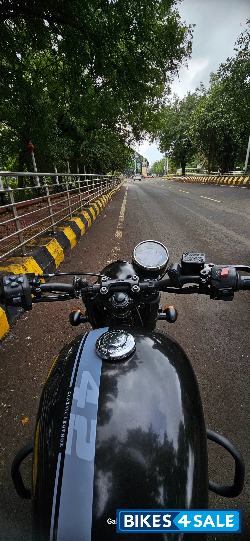 Jawa 42 Dual Channel ABS AllStar Black Jawa 42 Dual Channel ABS AllStar Black