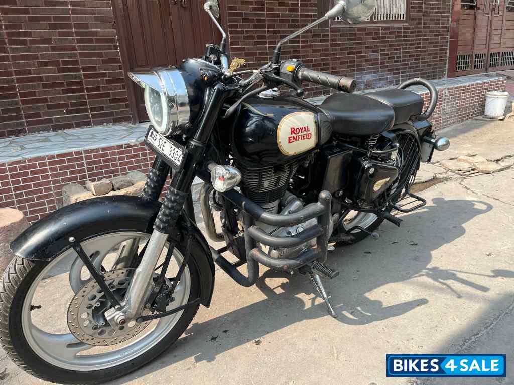 Black Royal Enfield Classic 350