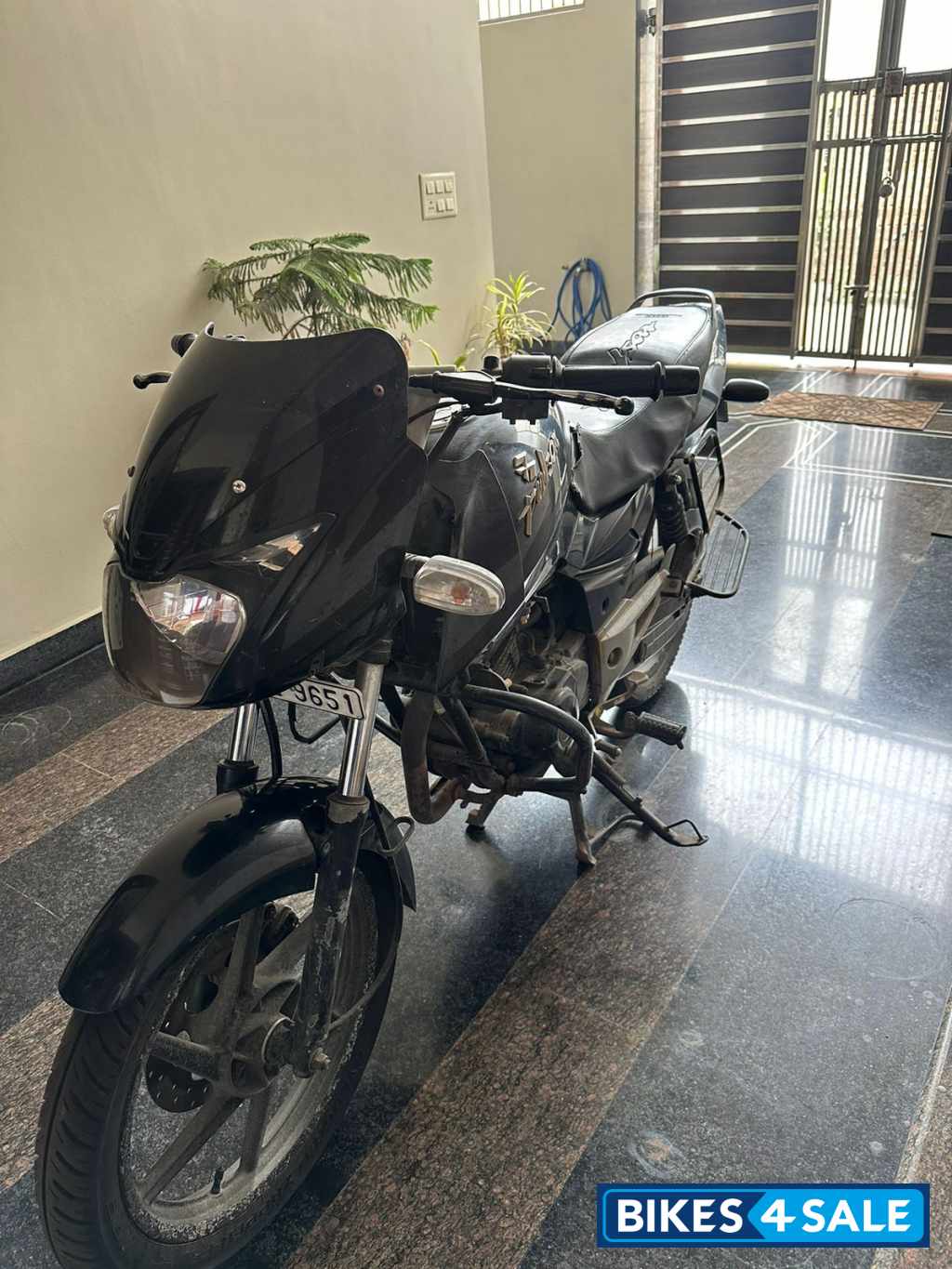 Black Bajaj Pulsar 150 DTSi
