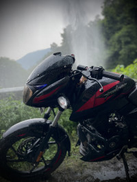 Bajaj Pulsar 125 Split Seat