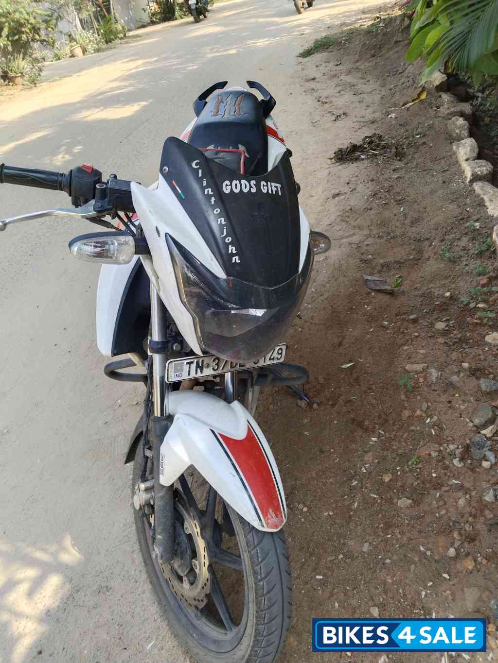 TVS Apache RTR 160 TVS Apache RTR 160