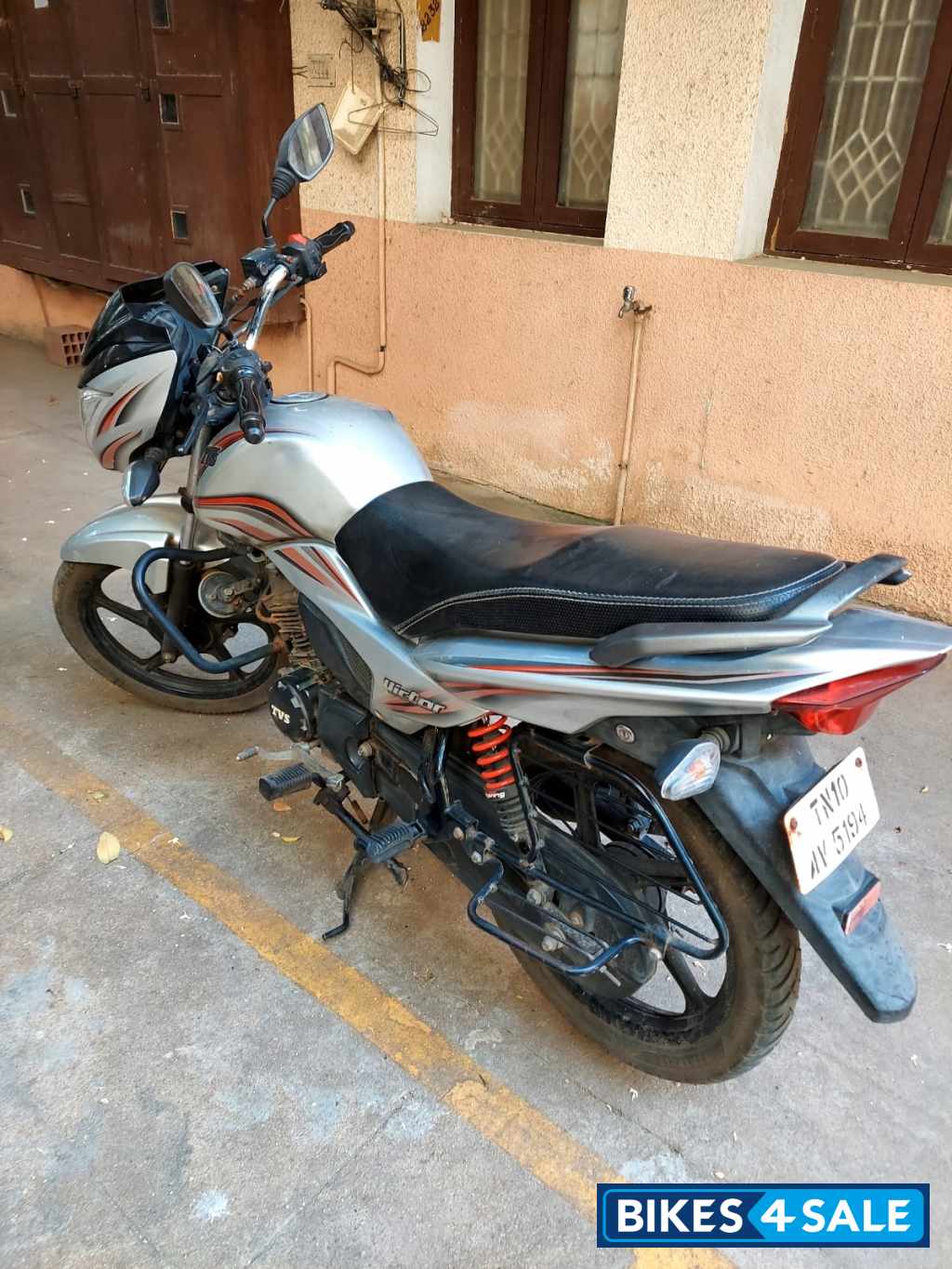 TVS Victor