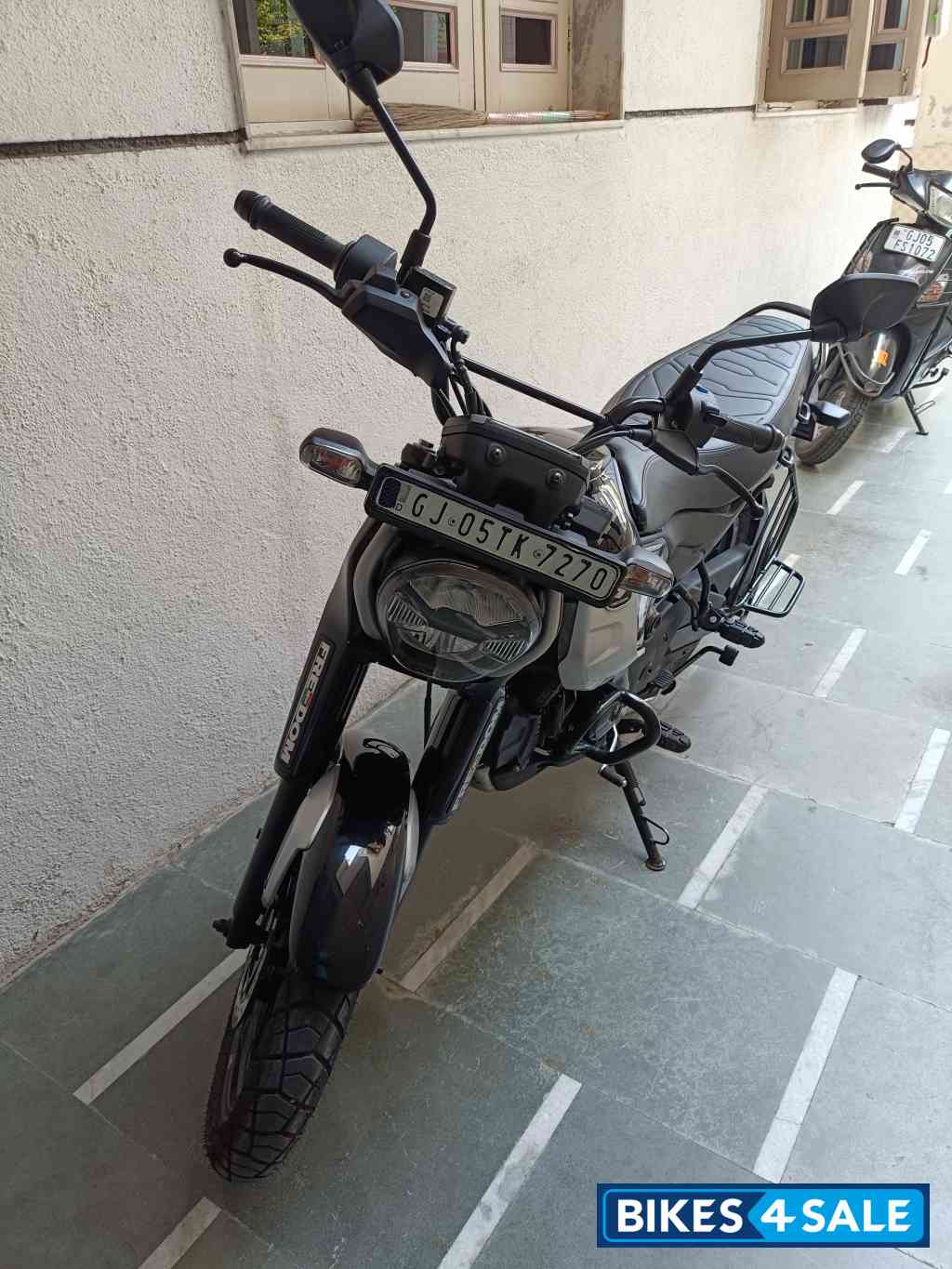 Bajaj Freedom 125 NG04 Disc LED