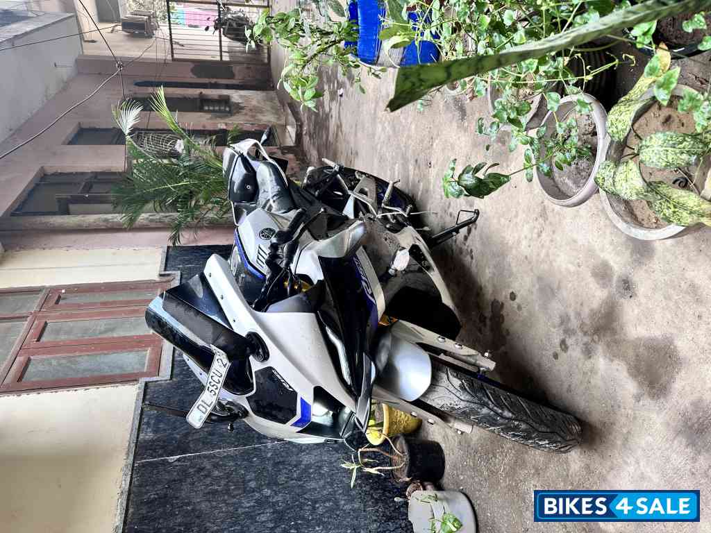 Yamaha R15M Yamaha R15M