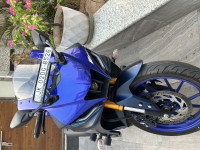 Yamaha R15 V4