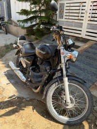 Matte Black (flicker) Royal Enfield Thunderbird 350