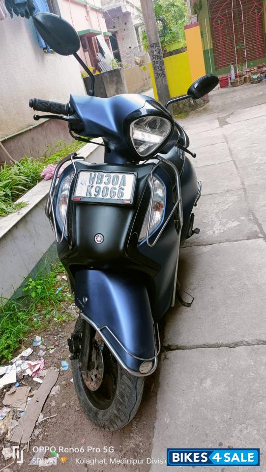 Navy Blue Yamaha Fascino 125 Fi Hybrid