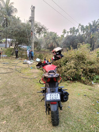 Canyon Red Bajaj Dominar 250 2022