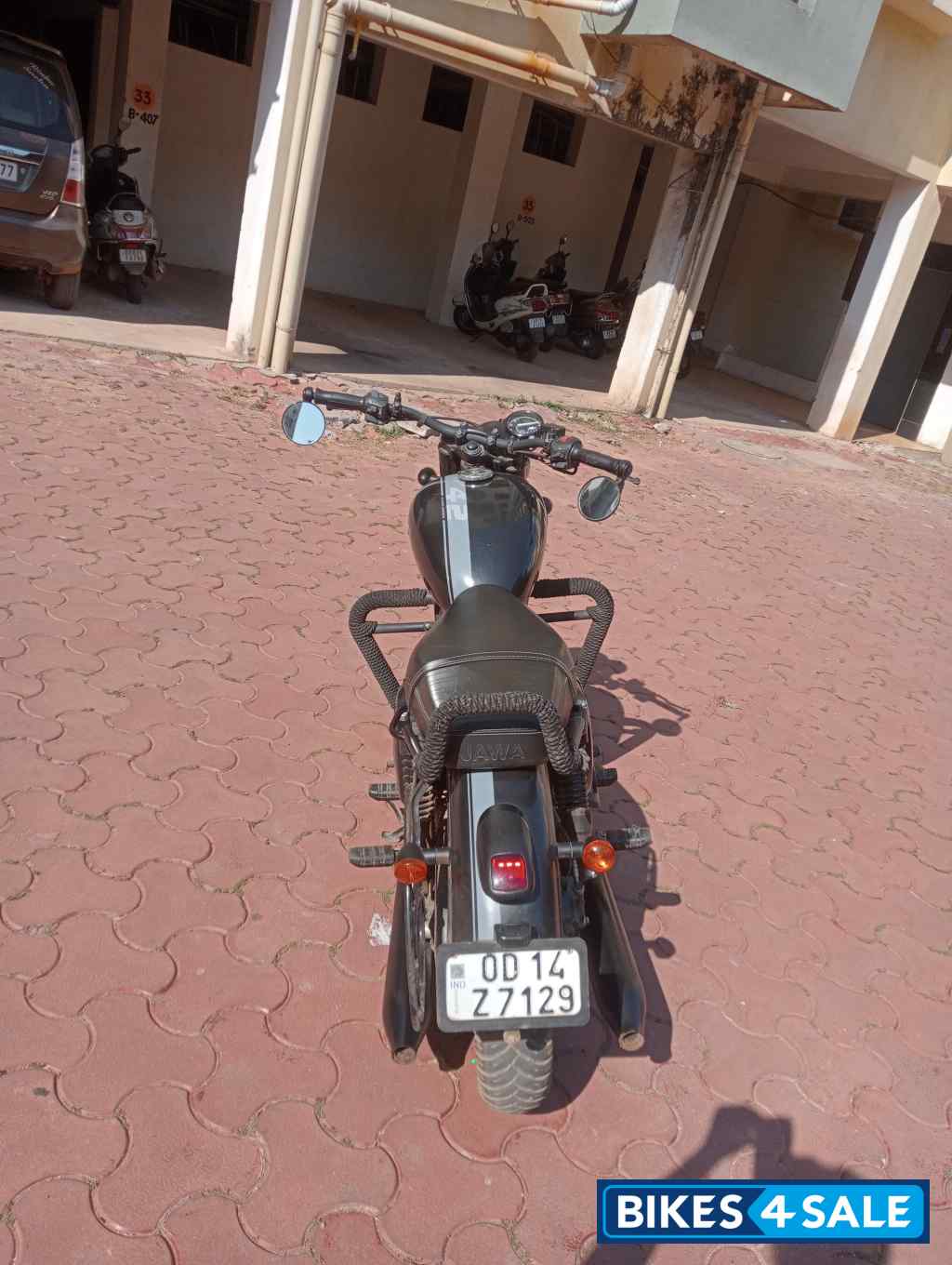 Jawa 42 Dual Tone Jawa 42 Dual Tone