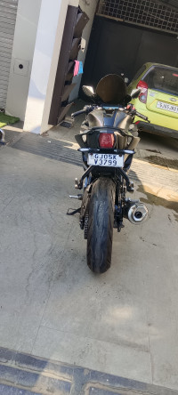 Mate Black Yamaha YZF R15 V3