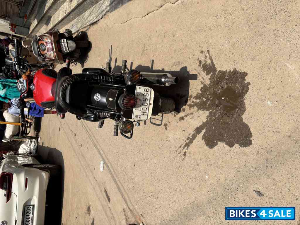 Royal Enfield Classic 350 Redditch Red