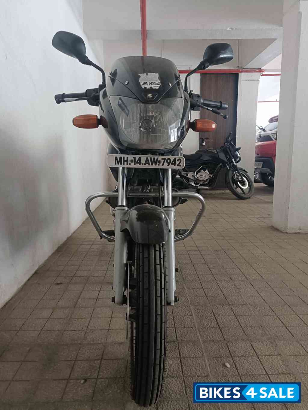 Black Bajaj Pulsar 150 Black Bajaj Pulsar 150