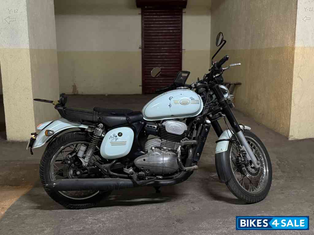 Halleys Teal Jawa forty two BS6 Halleys Teal Jawa forty two BS6