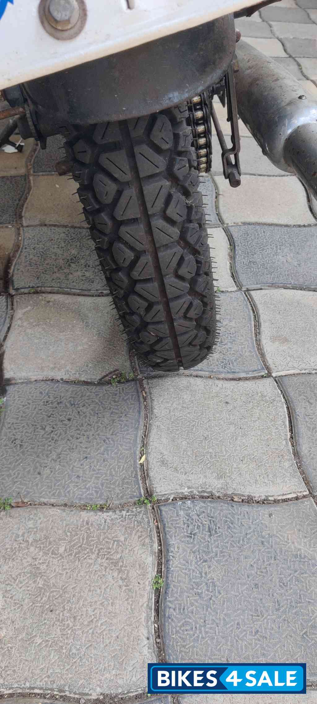 Black Royal Enfield Bullet 350 Twinspark Black Royal Enfield Bullet 350 Twinspark