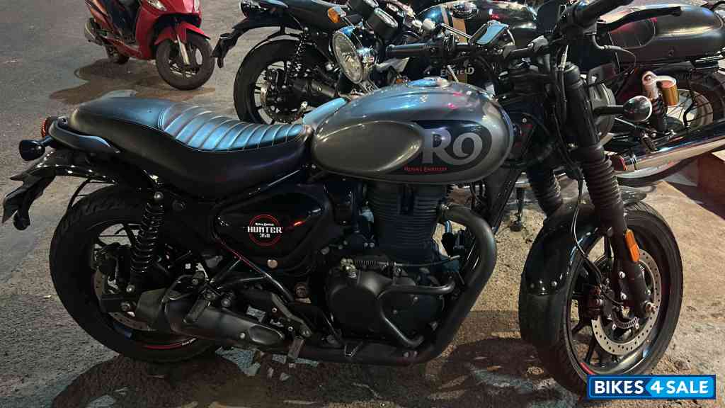 Grey Royal Enfield Hunter 350 Metro