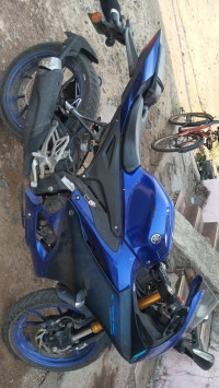 Blue π Yamaha R15 V4