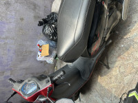 Red Honda Activa i