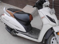 Pearl White Honda Activa 6G