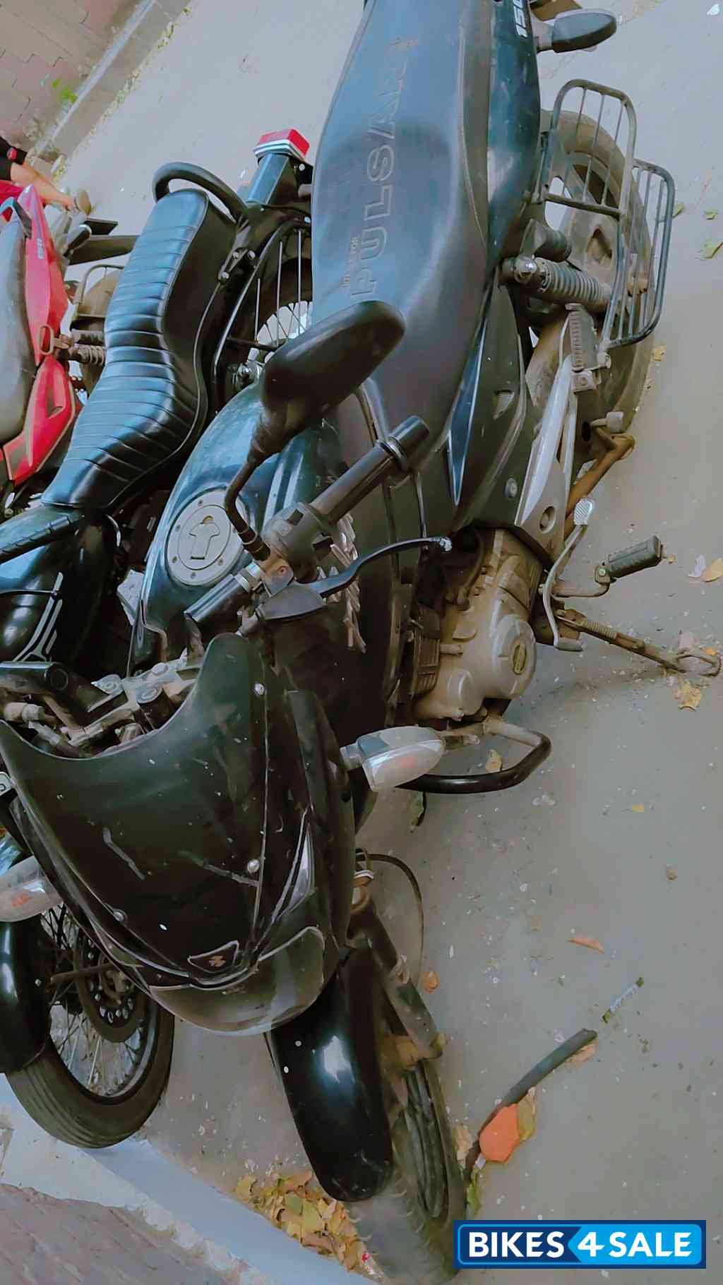 Black Bajaj Pulsar 150 DTSi