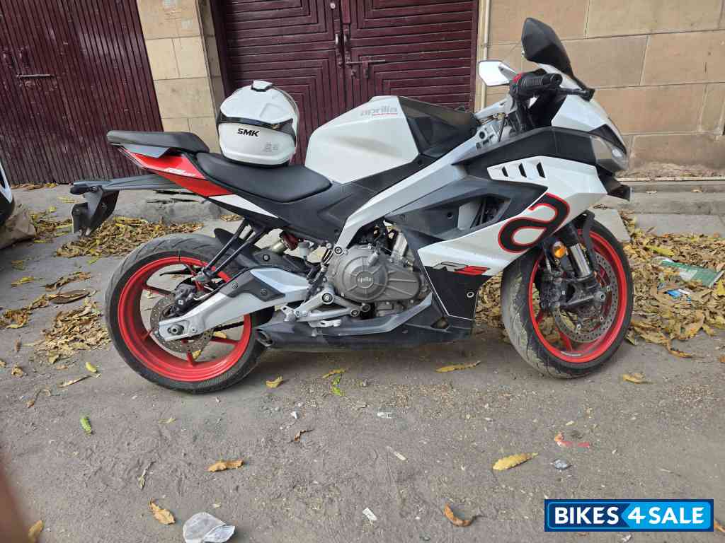 White Aprilia RS 457