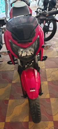 Red TVS Apache RTR 160 4V