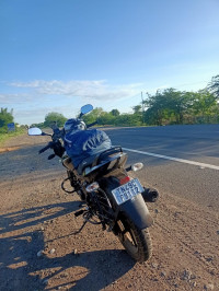 Black Bajaj Pulsar 125