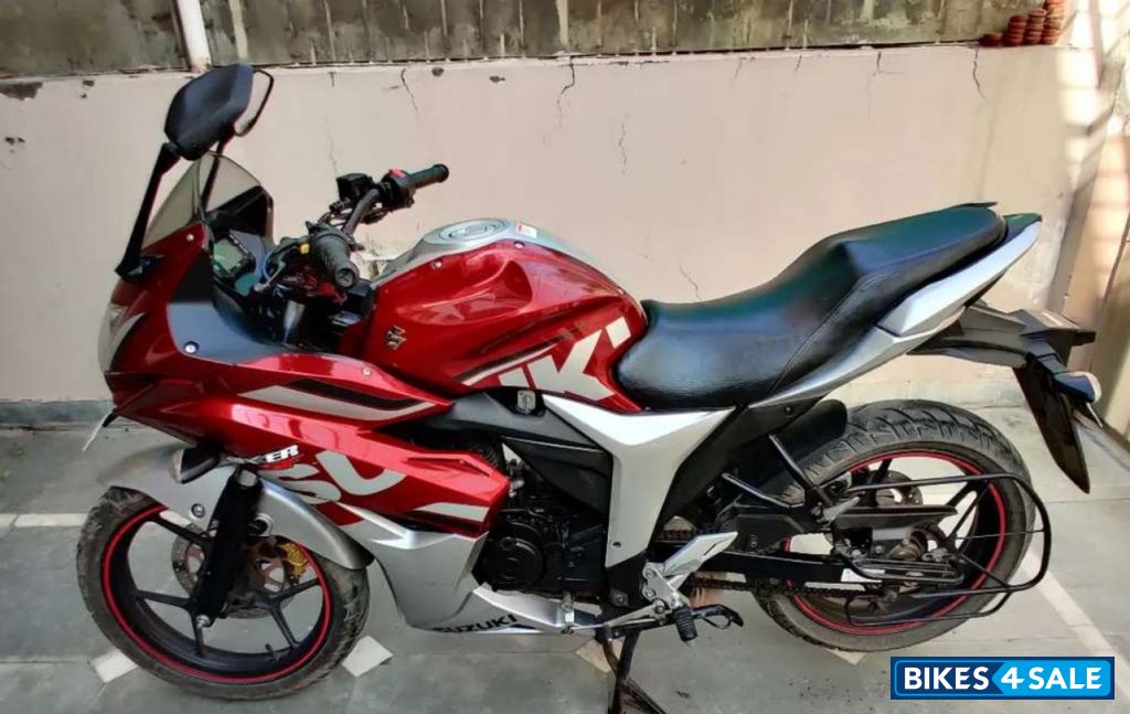 Suzuki Gixxer SF