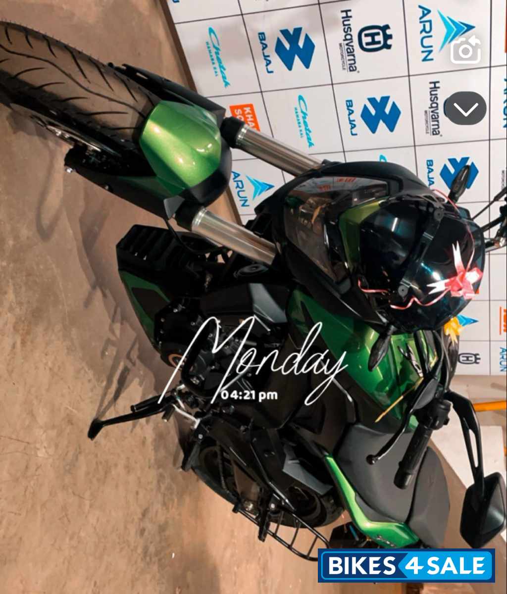 Green Bajaj Dominar 400 ABS BS6