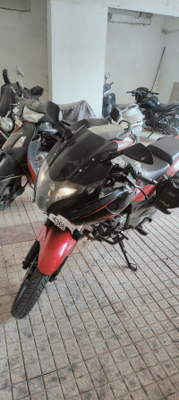 Bajaj Pulsar 220F