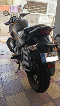 Matte Grey/orange Honda CB Hornet 160R