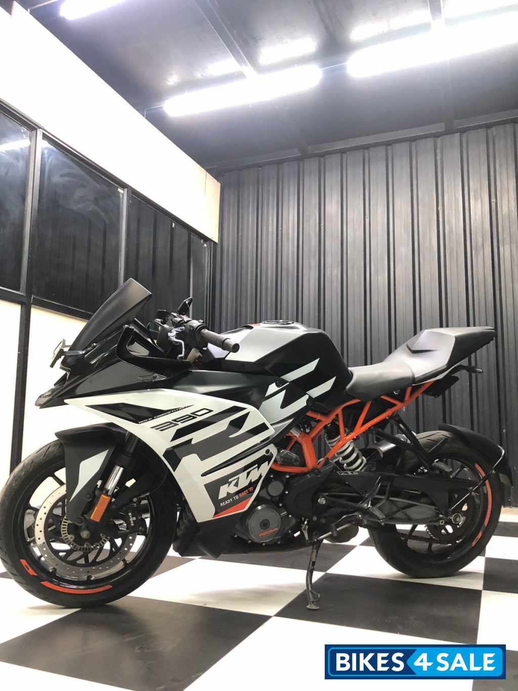 Galvano Matt Black KTM RC 390 2020