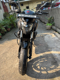 Matte Black Bajaj Dominar 400
