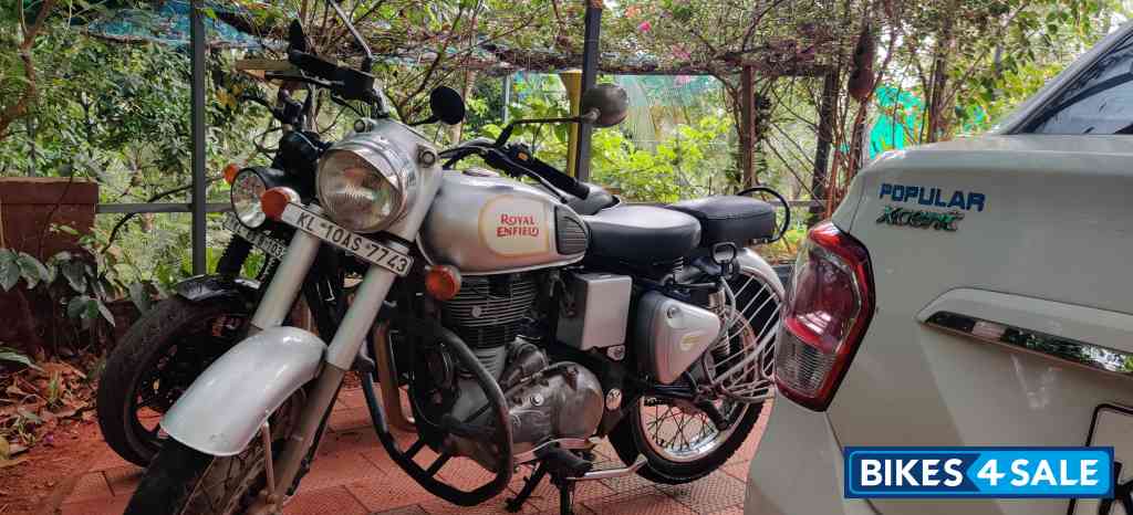 Silver Royal Enfield Classic 350