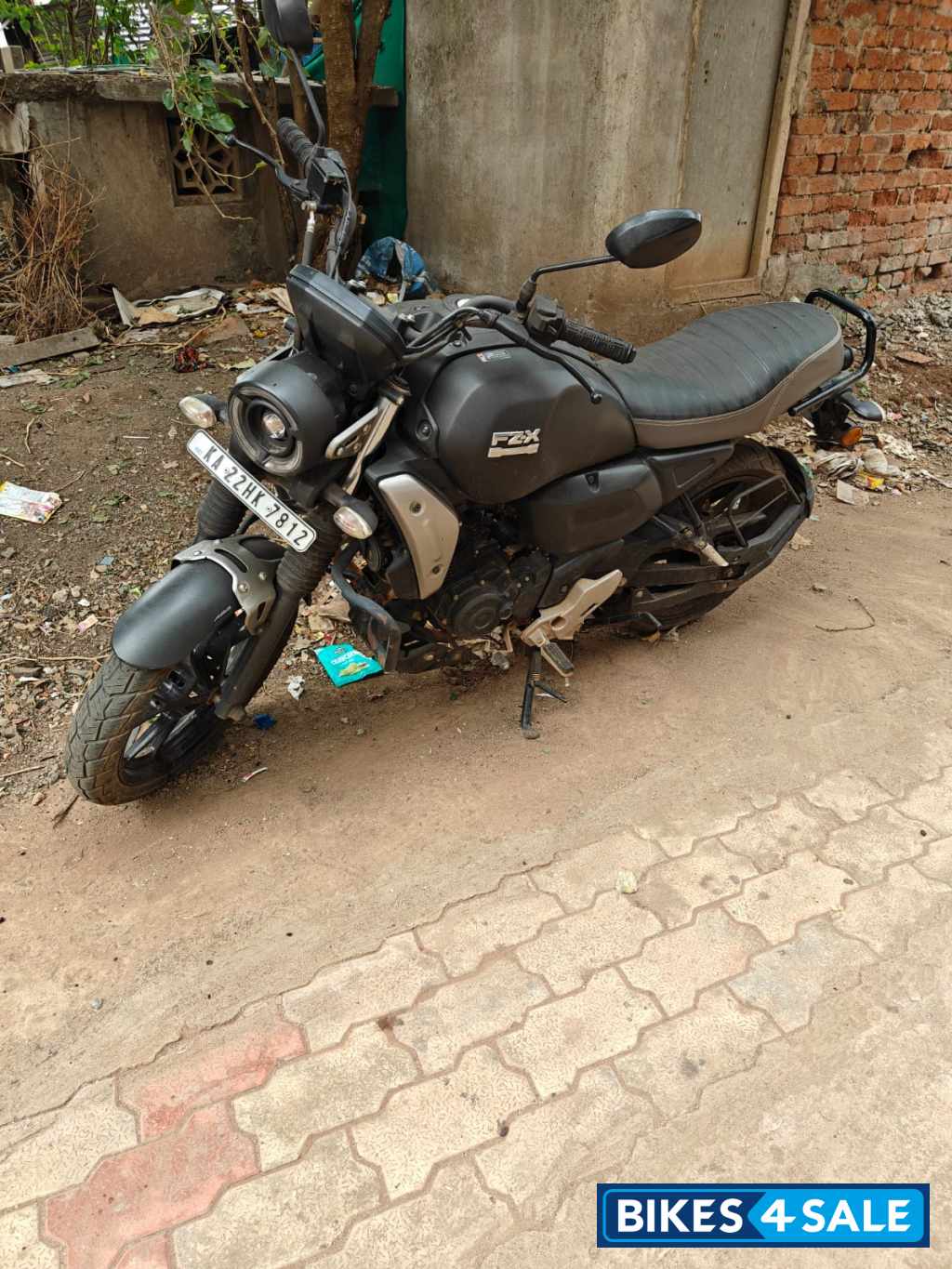 Black Yamaha FZ-X