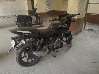 Bajaj Pulsar 125 Split Seat