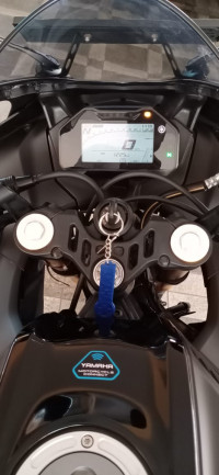 Yamaha R15 V4