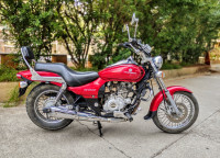 Red Bajaj Avenger 220 DTS-i