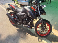 Matt Black TVS Apache RTR 160 4V Special Edition