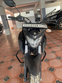 Black Yamaha FZ25