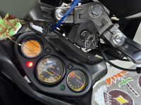 White Hero Karizma R