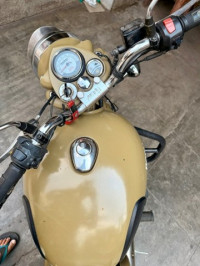 Matt Sand Royal Enfield Classic Desert Storm