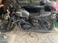 Yezdi Roadster Dark 2022 Model