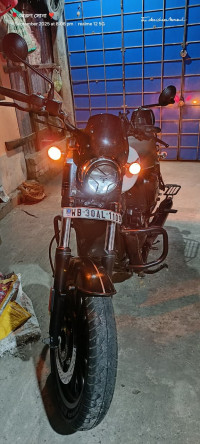 Yezdi Roadster Glacial White 2022 Model