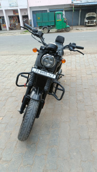 Yezdi Roadster Dark 2022 Model