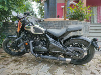Jawa 42 Bobber Black Mirror 2023 Model
